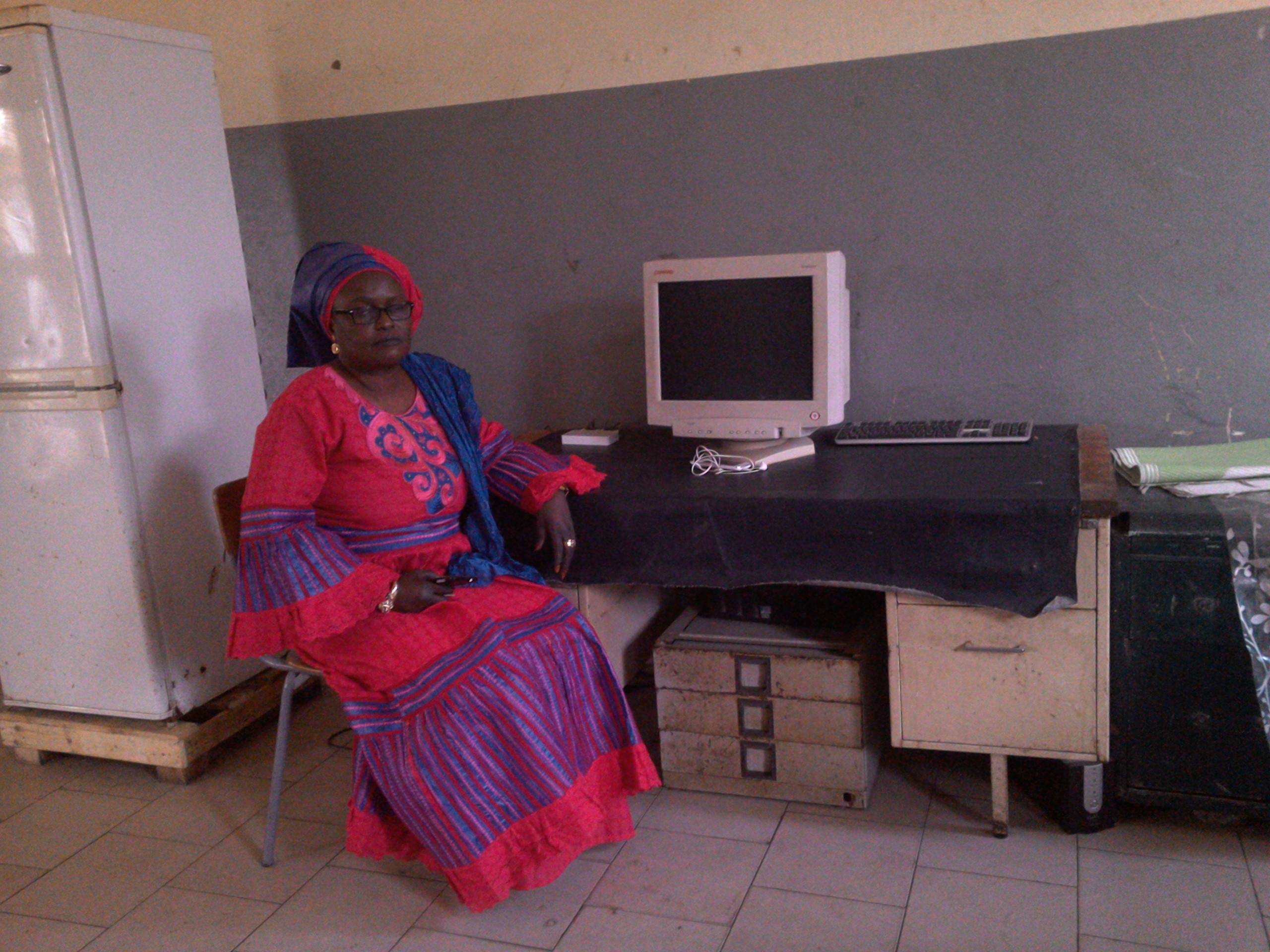 Mme Aby NDIAYE, directrice de l'école Ibrahima Diop 2