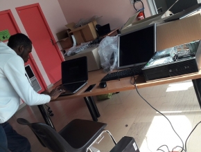Merci à la ville de Montreuil pour l'utilisation de la salle
